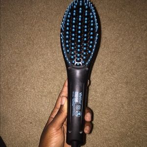 Straightening brush